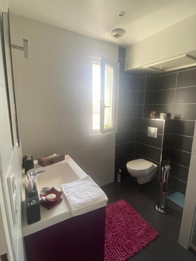 Chambre Avec Salle De Bain Privee Dans Maison Бурж Екстер'єр фото